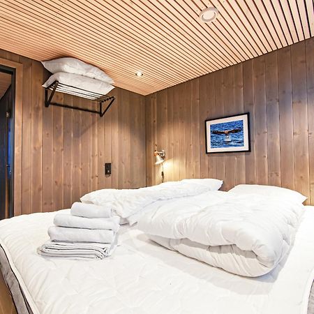 Rorbuleilighet Lysoysundet 1G Henningsvaer Bagian luar foto