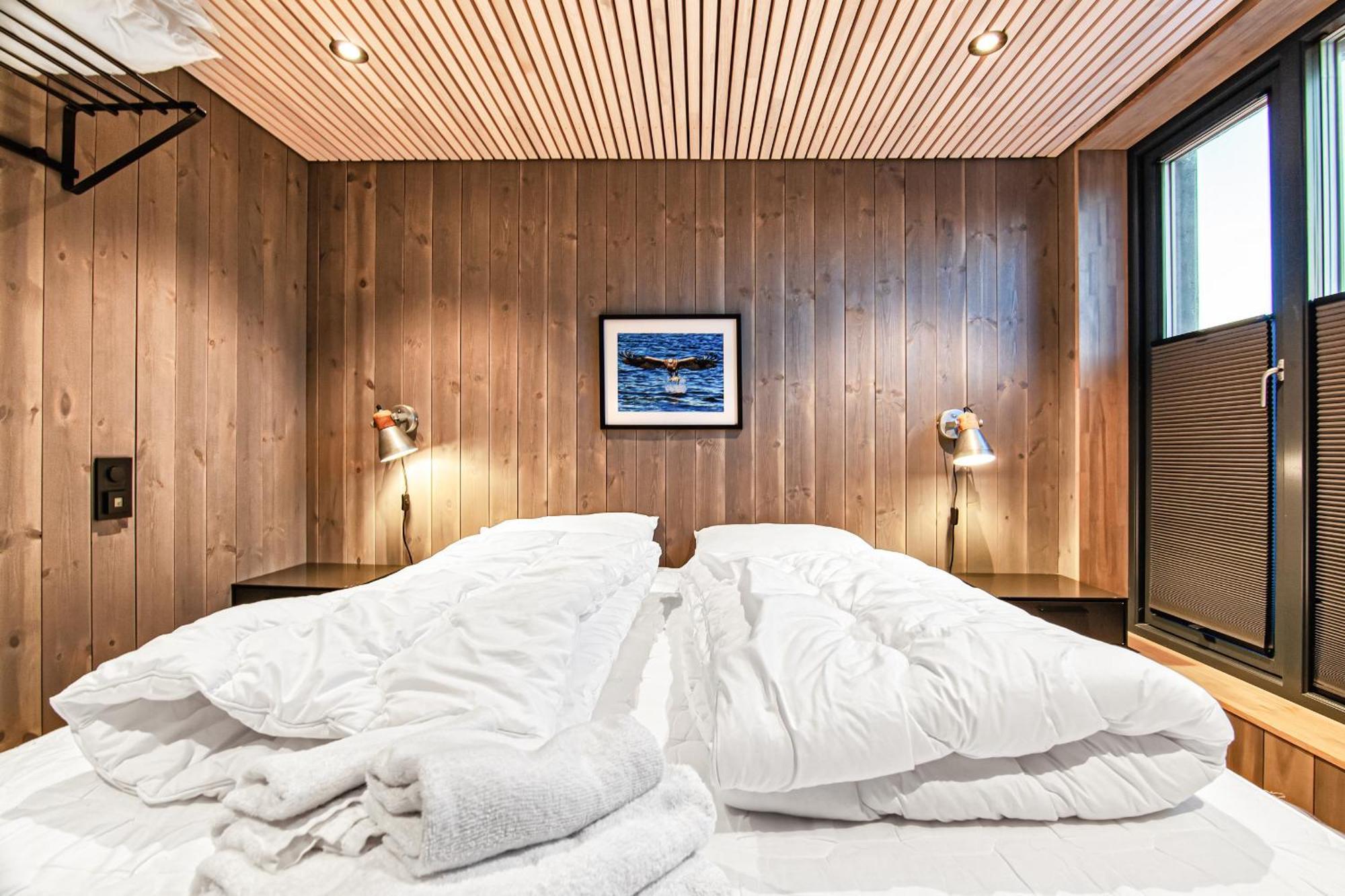 Rorbuleilighet Lysoysundet 1G Henningsvaer Bagian luar foto